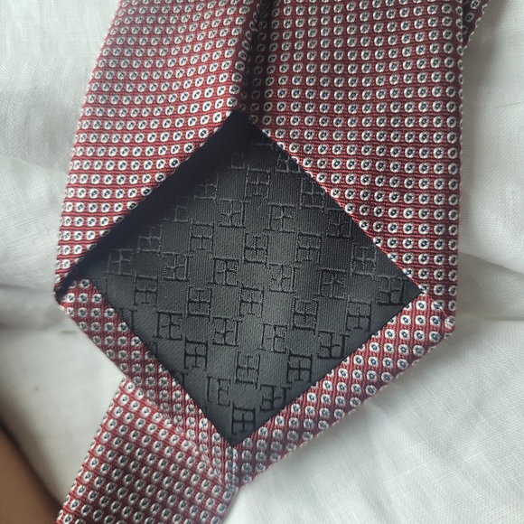 Perry Ellis Silk Tie - Picture 3 of 5